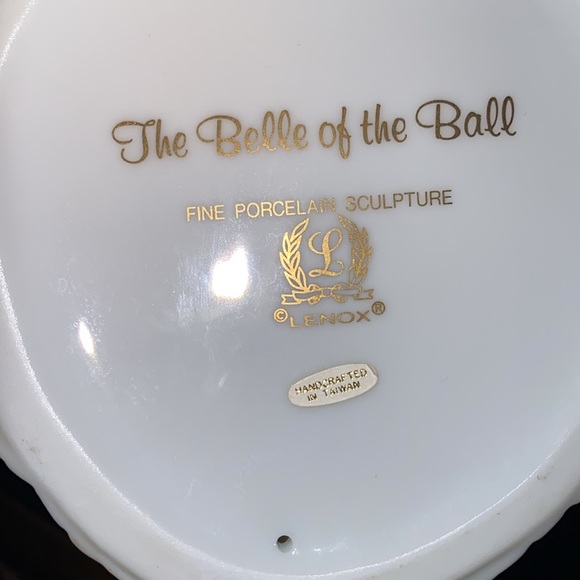 Lenox Belle of the Ball Porcelain Figurine Lady w Purse VERY GOOD CONDITION - Picture 7 of 7